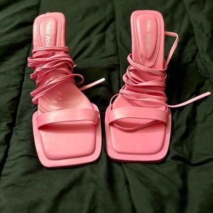 👠BRAND NEW (Mildly Flawed) Dollskill Public Desire strap lace up pink heels 👠